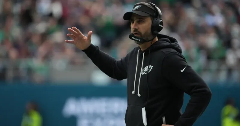 Handing out 10 awards from the Eagles-Jaguars game