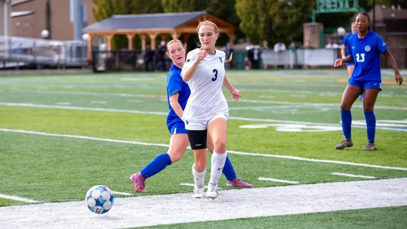 Women's Soccer Falls to CCSU While Supporting Leukemia Awareness
