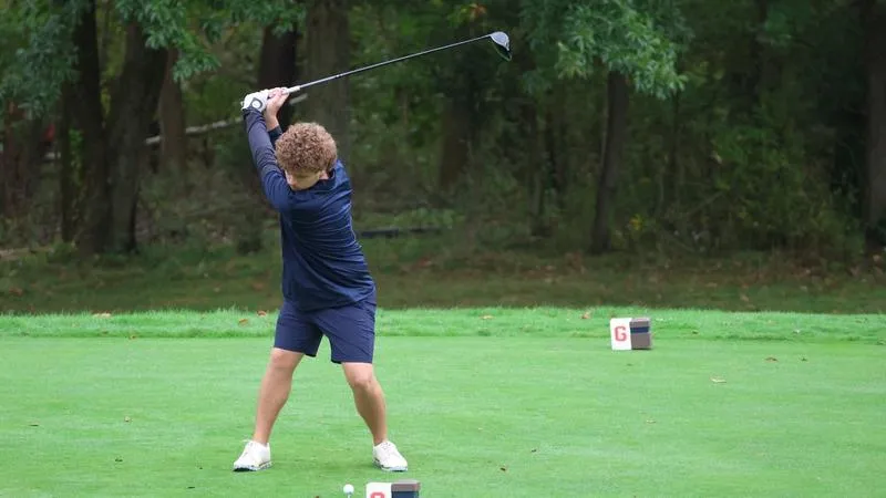 Men's Golf in Ninth After First Round at Bud Elwell Invitational