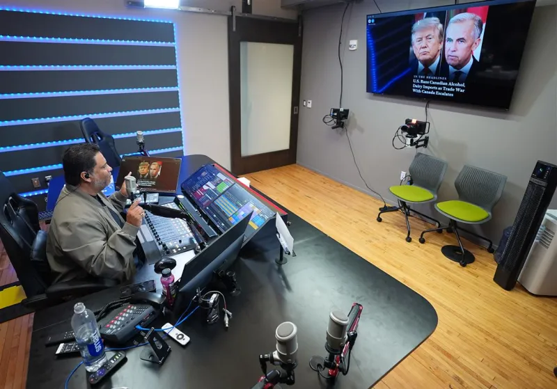A Spanish-language radio show overflows with voters' frustration in Pennsylvania battleground
