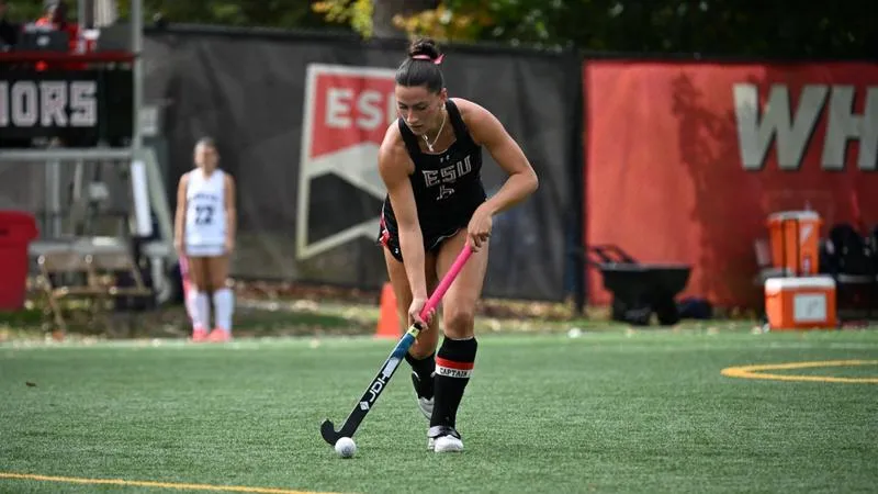 Field Hockey Bests No. 9 Saint Anselm in Shutout Win