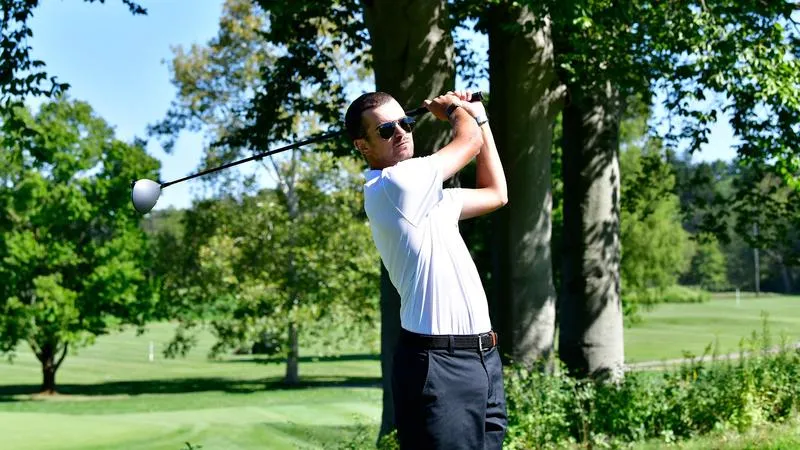 Almeida is Tied for First after One Round at CACC Golf Championship