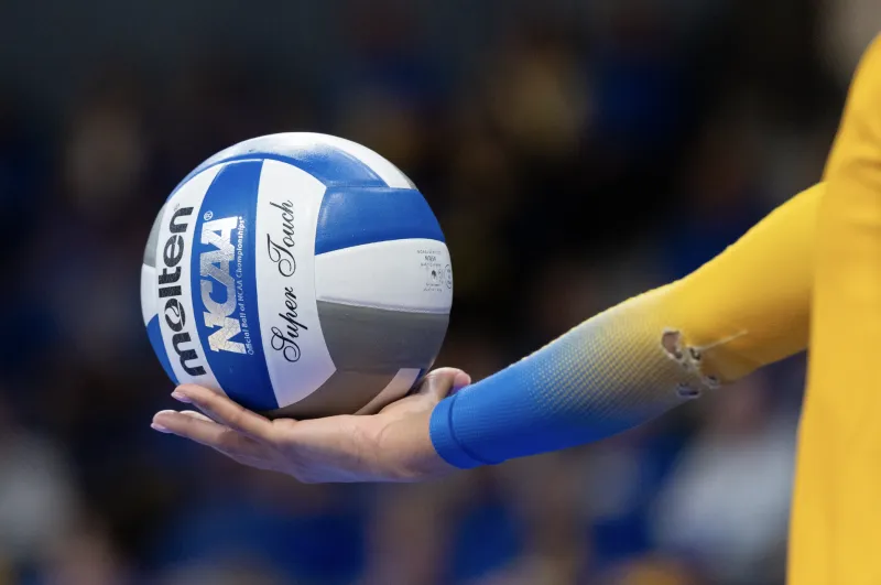 No. 2 Pitt gets its lick back, sweeping No. 6 SMU in Dallas