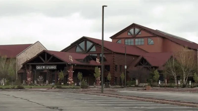 Police investigate double homicide at Great Wolf Lodge in Monroe County