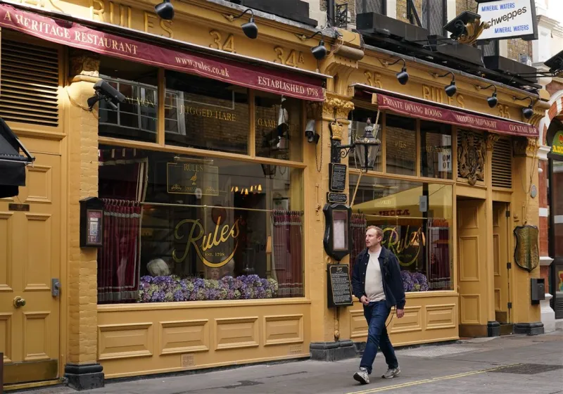 The building housing London's oldest restaurant has been donated to a conservation charity