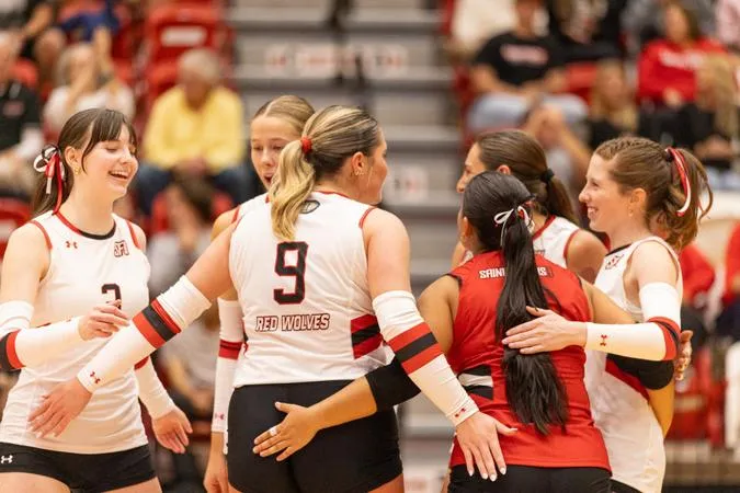 Saint Francis Volleyball Loses 3-2 To Bethany