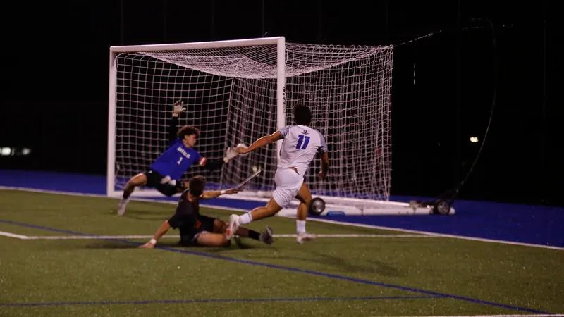 Alvarez nets goal as men's soccer draws with #10 Catholic