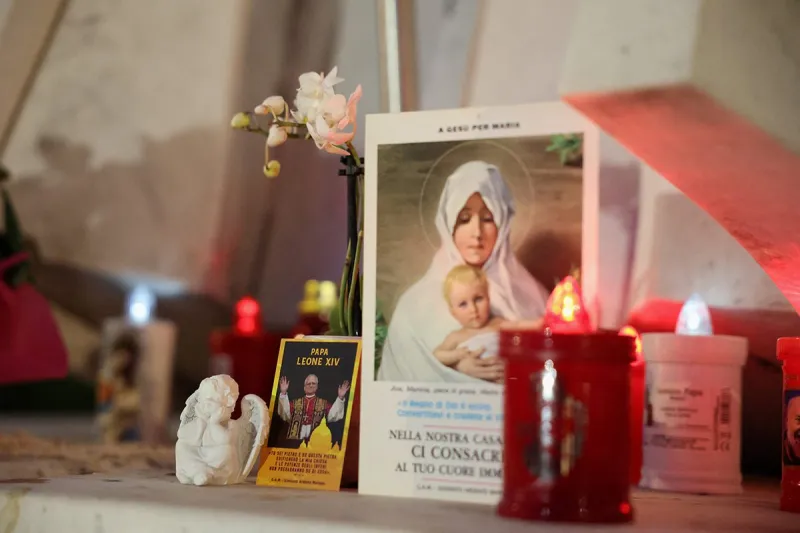 Bishops, lawmakers in US and Canada offer prayers for Pope Leo after lung cancer diagnosis