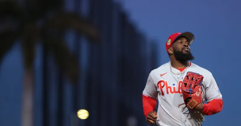 Phillies stay or go: OF Adolis Garca