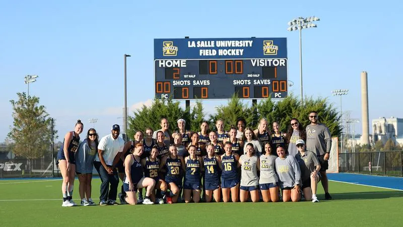 Field Hockey Edges Saint Louis, 2-1