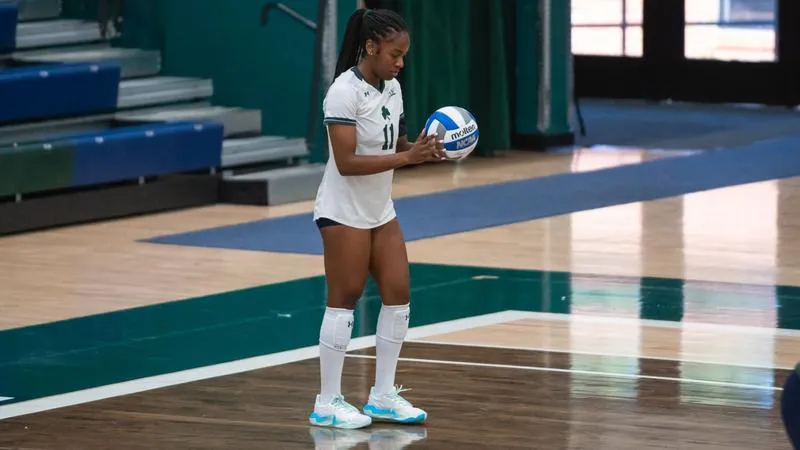 Volleyball Complete Three-Set Sweep Against Le Moyne