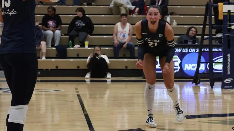 Volleyball Wins Fifth Straight, Defeats SRU 3-1