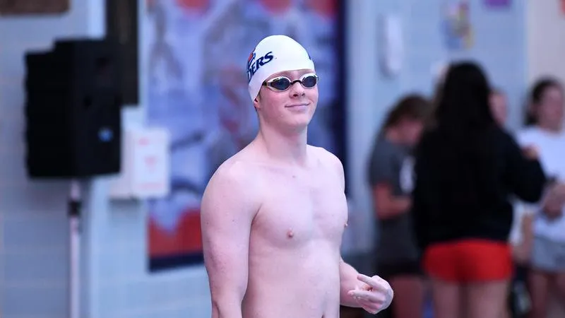 RECAP: Men's Swimming concludes busy week with 142-38 victory over Fairmont State