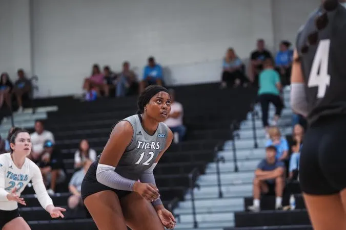 Volleyball Comes Back to Defeat Goldey-Beacom in Battle of Top Two Records in CACC