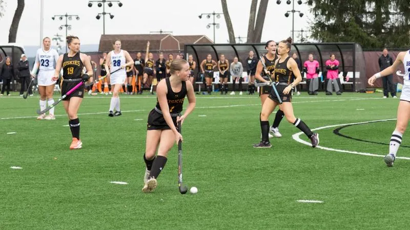 Field Hockey Drops Game to #9 IUP