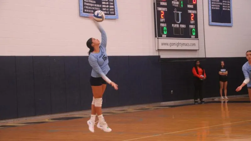 Women's Volleyball Starts Conference Play with Win over Saint Elizabeth Eagles
