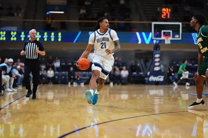 Royal, Perkins Help Carry 'Cats Past George Mason 84-67