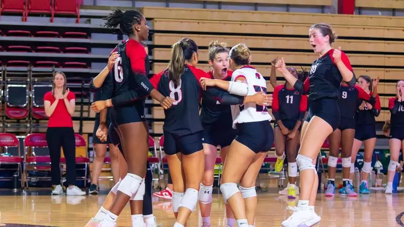 Volleyball Concludes Tri-Match with Montclair State
