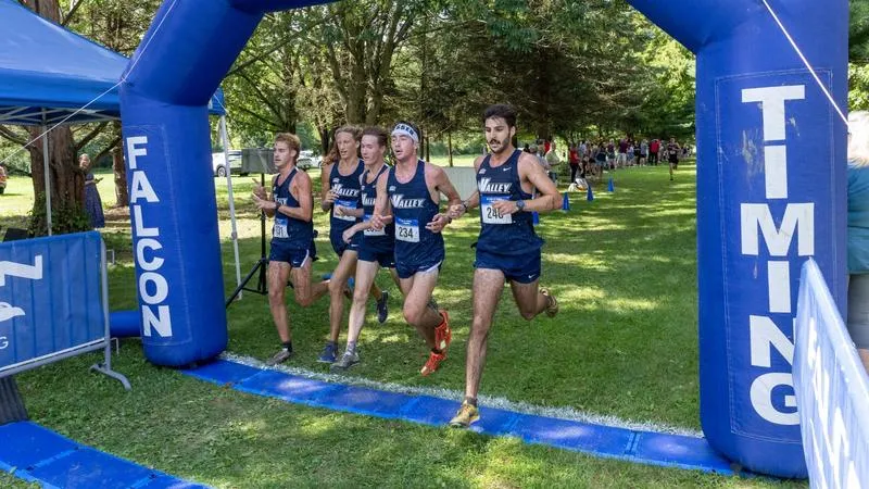 Lieberman Leads Dutchmen at Connecticut College Invitational as Cross Country Competes at Two Meets