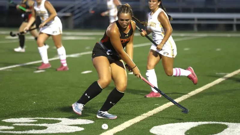 Mustangs Pull Away from Monarchs in 6-2 Non-Conference Contest