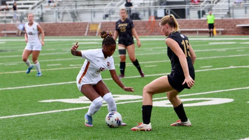 Women's soccer scores comeback win at Thiel