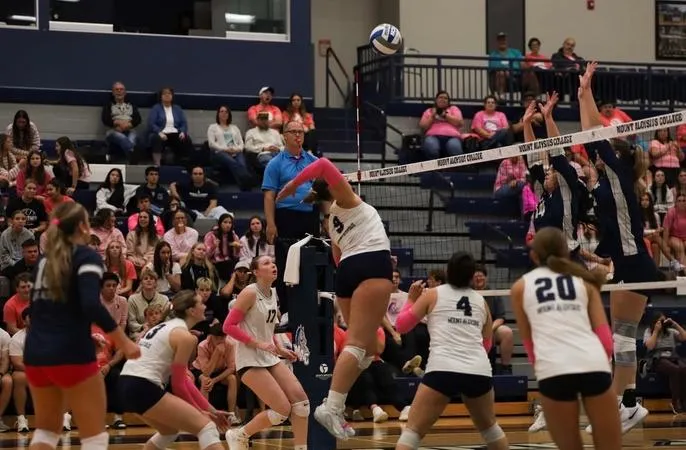 Mounties Bounce Back with 3-1 Road Win at La Roche