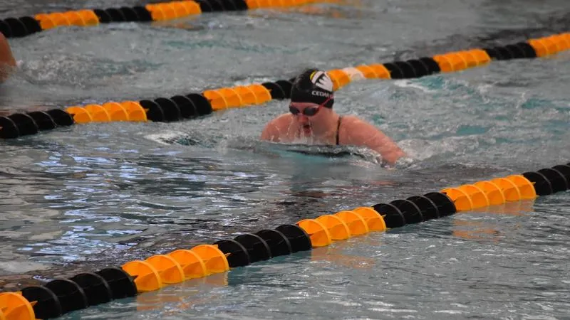 Swimming Bests Hollins and Sweet Briar to Open 2026-27 Season