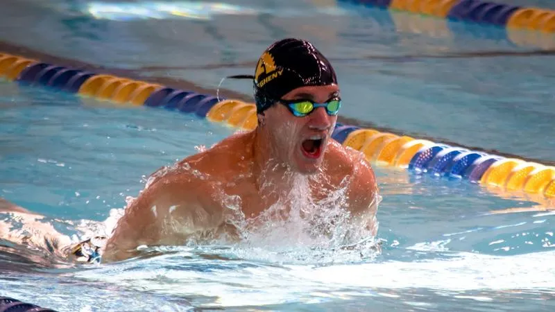 Men's Swimming & Diving Defeats Hiram In Season Opener