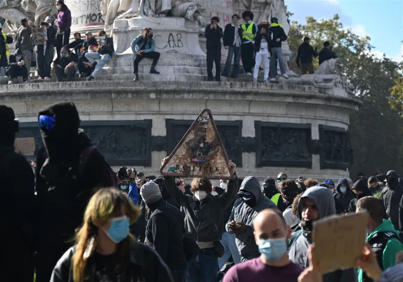 The protests in France are a 'continuing conversation' for the Steelers before their game in Paris