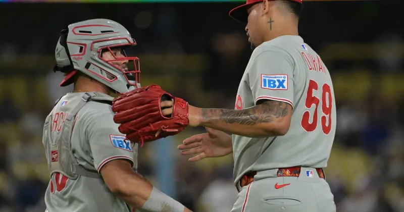 Phillies stay or go: The players under team control