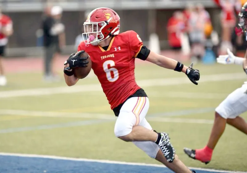 High school football notes: North Catholic's Will Waskiewicz is one of the WPIAL's top receivers and returners