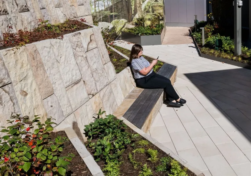 New post-security terrace gives Pittsburgh International Airport travelers a place to unwind