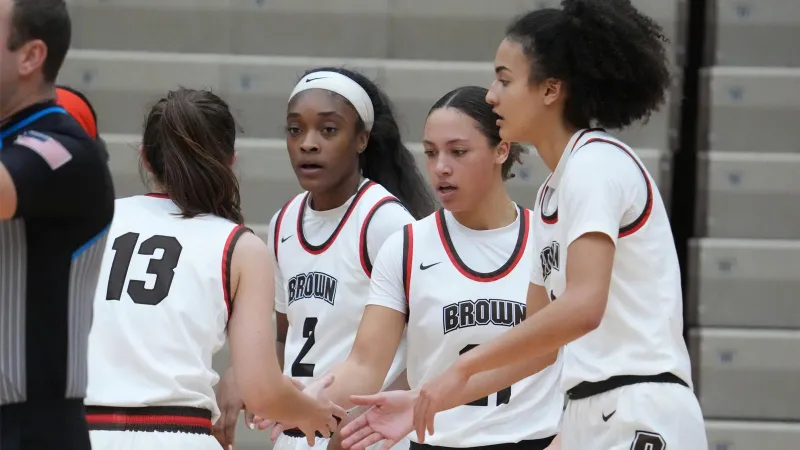 Women's basketball hosts Monmouth on Friday