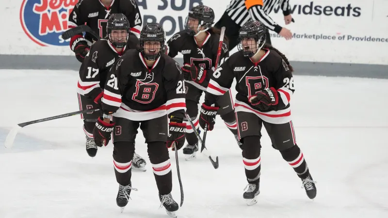 Women's Hockey Outlasted 4-3 by Providence in Mayor's Cup