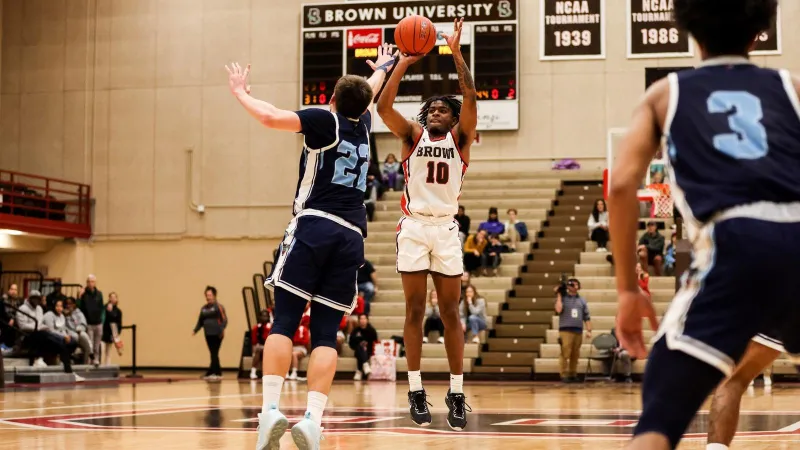 Career day for Lilly leads men's basketball to victory over Maine