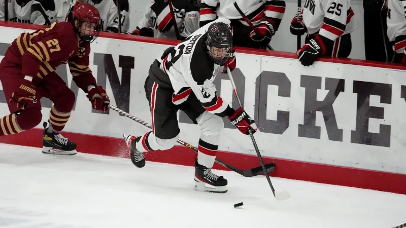 Men's Hockey Battles to End in Non-Conference Loss to Boston College