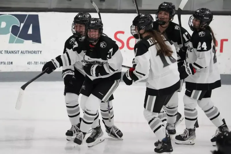 No. 9 Women's Hockey To Host Merrimack In Two-Game Home Series