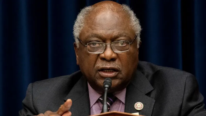 Jim Clyburn becomes assistant leader, stays in Democratic leadership