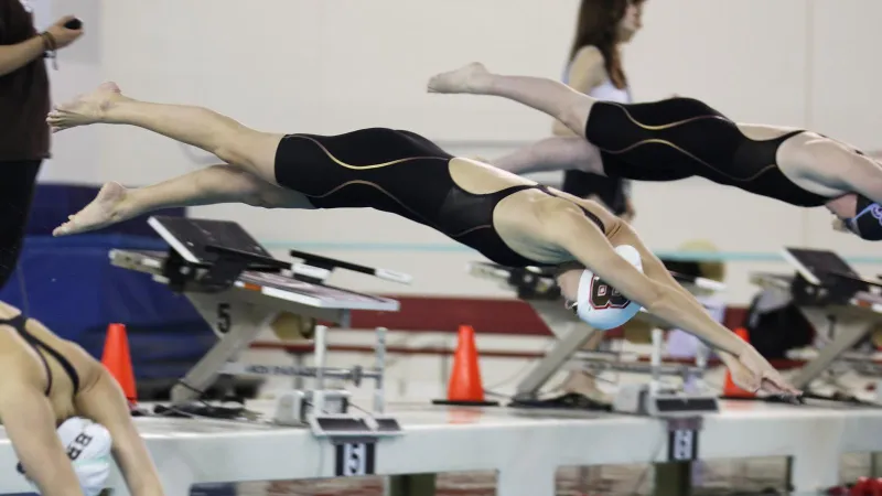 Women's swimming and diving leads Bruno Invite after Day 1