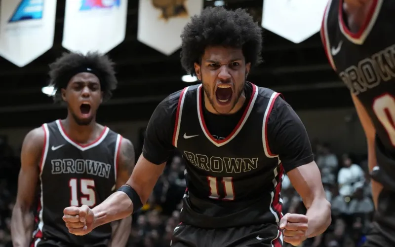 Men's basketball's huge first half helps topple Bryant, 72-60