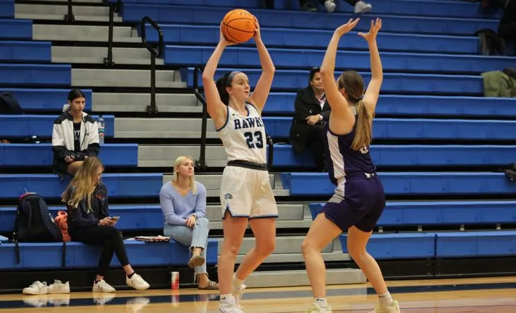 Women's Basketball: Hawks Beat Curry in CCC Play