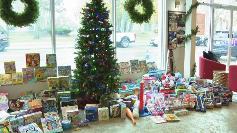 Cranston Police Department holds holiday party for families in need