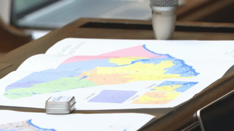 Vote sends redistricting debate to Senate floor