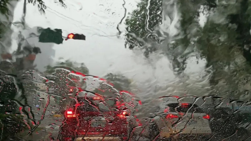 Scattered rain and storms continue for Memorial Day Weekend