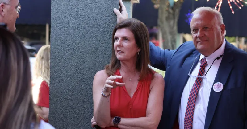 Lt. gov. takes campaign to Hartsville - Evette: Trump nod a 'golden ticket'