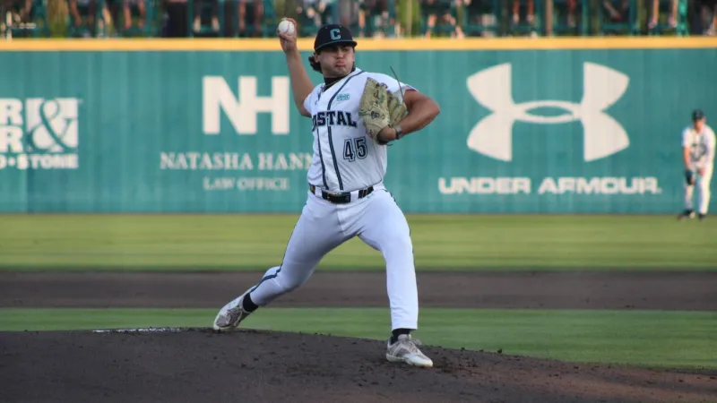 Coastal Carolina Tops Texas State 6-2 in Series Opener
