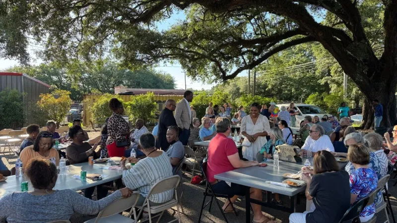 Georgetown County Democrats host stump meeting, fish fry as early voting nears end