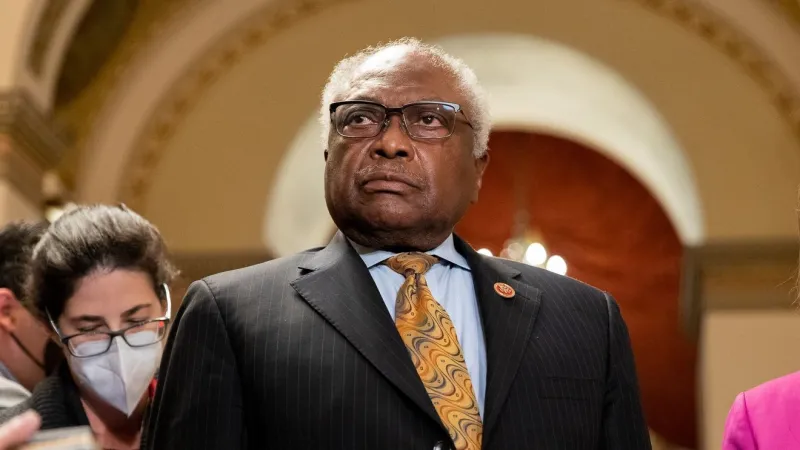 Rep. James Clyburn clears Democratic primary in 6th Congressional District