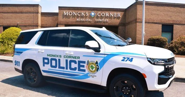 19-year-old man pronounced dead at Moncks Corner gas station after shooting
