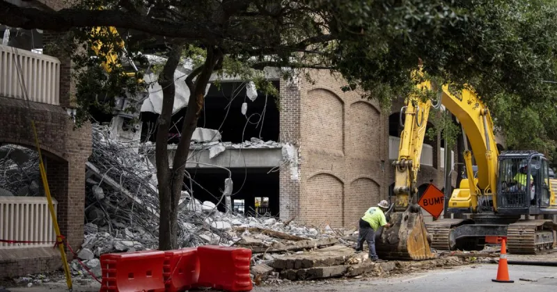 Demolition underway on dilapidated parking garage on Charleston's peninsula